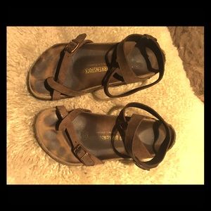 Birkenstock✨Yara✨Sandal in Habana